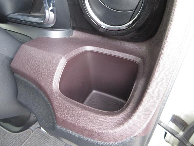 Ｎ－ＯＮＥ プレミアムツアラー・Ｌパッケージ　／ワンオーナー／禁煙車／オーディオレス／純正アルミホイール／スタッドレスタイヤ装着／社外マフラー／ローダウン／サイドカーテンエアバッグ／ディスチャージヘッドライト／スマートキー／フォグランプ／ＡＢＳ／（13枚目）