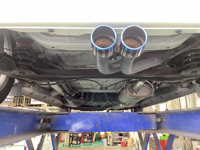 Ｎ－ＯＮＥ プレミアムツアラー・Ｌパッケージ　／ワンオーナー／禁煙車／オーディオレス／純正アルミホイール／スタッドレスタイヤ装着／社外マフラー／ローダウン／サイドカーテンエアバッグ／ディスチャージヘッドライト／スマートキー／フォグランプ／ＡＢＳ／（21枚目）