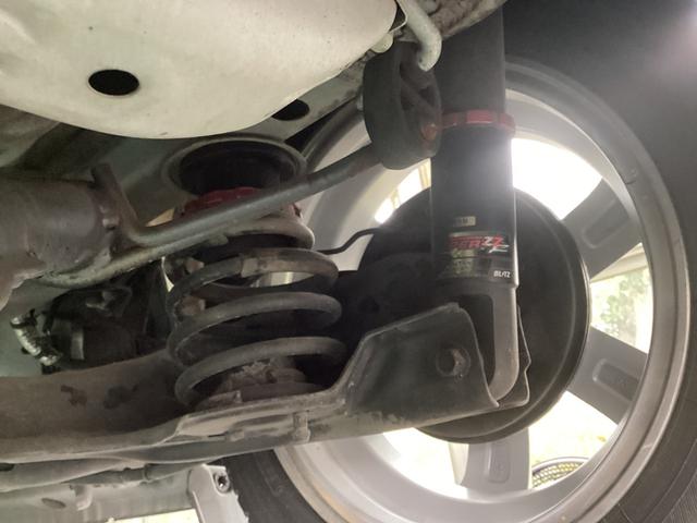 Ｎ－ＯＮＥ プレミアムツアラー・Ｌパッケージ　／ワンオーナー／禁煙車／オーディオレス／純正アルミホイール／スタッドレスタイヤ装着／社外マフラー／ローダウン／サイドカーテンエアバッグ／ディスチャージヘッドライト／スマートキー／フォグランプ／ＡＢＳ／（24枚目）