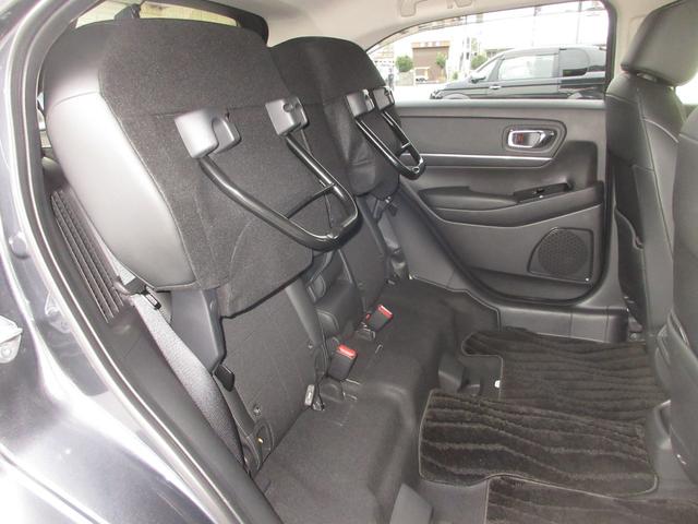 ヴェゼル ｅ：ＨＥＶＺ　ホンダセンシング純正９インチコネクトナビＢｌｕｅｔｏｏｔｈドラレコＥＴＣＲカメラワンオーナー　衝突回避支援ブレーキ機能　１オナ　スマキ　Ｐトランク　フルオートエアコン　Ｄレコ　エアバッグ　記録簿付（19枚目）