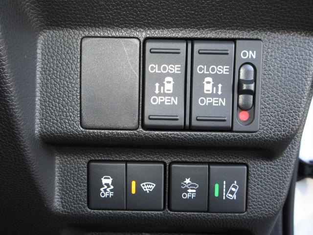 フリード Ｇ　ホンダセンシング純正９インチメモリーナビＢｌｕｅｔｏｏｔｈドラレコＥＴＣＲカメラワンオーナー　ＡＵＴＯライト　Ａクルーズ　記録簿　３列シート　カーテンエアバック　ＬＥＤヘッドライト　パワーウインドウ（11枚目）