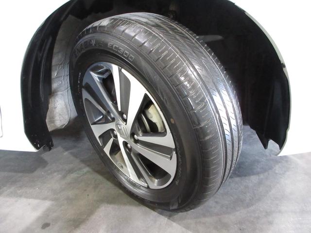 フリード Ｇ　ホンダセンシング純正９インチメモリーナビＢｌｕｅｔｏｏｔｈドラレコＥＴＣＲカメラワンオーナー　ＡＵＴＯライト　Ａクルーズ　記録簿　３列シート　カーテンエアバック　ＬＥＤヘッドライト　パワーウインドウ（20枚目）