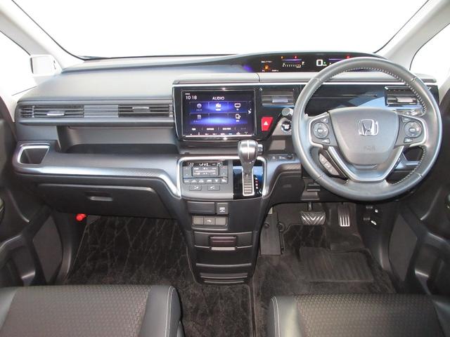 ステップワゴンスパーダ スパーダ・クールスピリットホンダセンシング　純正９インチメモリーナビＢｌｕｅｔｏｏｔｈドラレコＥＴＣＲカメラワンオーナー　サイドエアバック　スマートキ　左右電動スライドドア　バックモニタ　Ｗエアコン　地ＴＶ　ナビ＆ＴＶ　三列シート　ＵＳＢ　禁煙（2枚目）