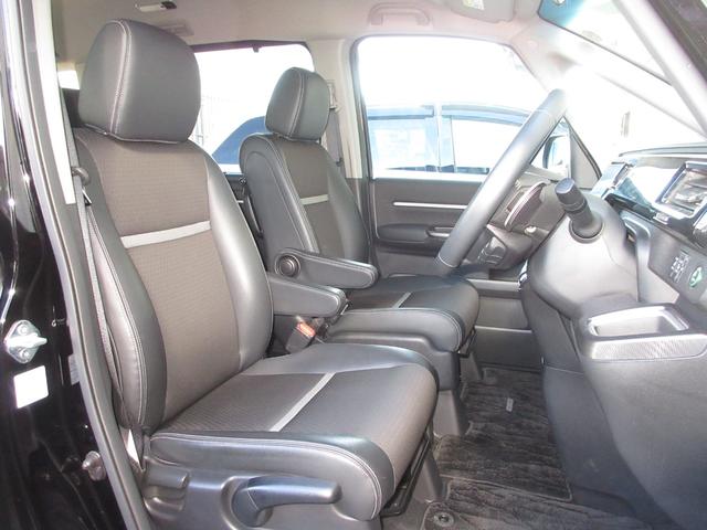 ステップワゴンスパーダ スパーダ・クールスピリットホンダセンシング　純正９インチメモリーナビＢｌｕｅｔｏｏｔｈドラレコＥＴＣＲカメラワンオーナー　サイドエアバック　スマートキ　左右電動スライドドア　バックモニタ　Ｗエアコン　地ＴＶ　ナビ＆ＴＶ　三列シート　ＵＳＢ　禁煙（19枚目）