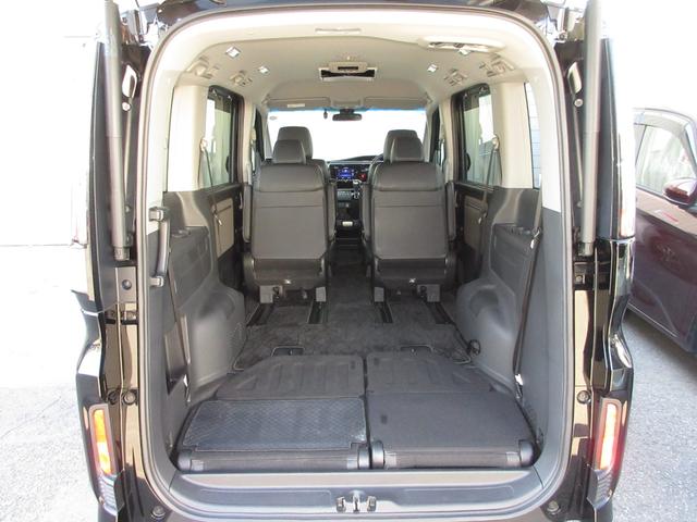 ステップワゴンスパーダ スパーダ・クールスピリットホンダセンシング　純正９インチメモリーナビＢｌｕｅｔｏｏｔｈドラレコＥＴＣＲカメラワンオーナー　サイドエアバック　スマートキ　左右電動スライドドア　バックモニタ　Ｗエアコン　地ＴＶ　ナビ＆ＴＶ　三列シート　ＵＳＢ　禁煙（22枚目）