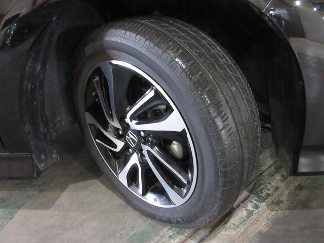 ステップワゴンスパーダ スパーダ・クールスピリットホンダセンシング　純正９インチメモリーナビＢｌｕｅｔｏｏｔｈドラレコＥＴＣＲカメラワンオーナー　サイドエアバック　スマートキ　左右電動スライドドア　バックモニタ　Ｗエアコン　地ＴＶ　ナビ＆ＴＶ　三列シート　ＵＳＢ　禁煙（24枚目）