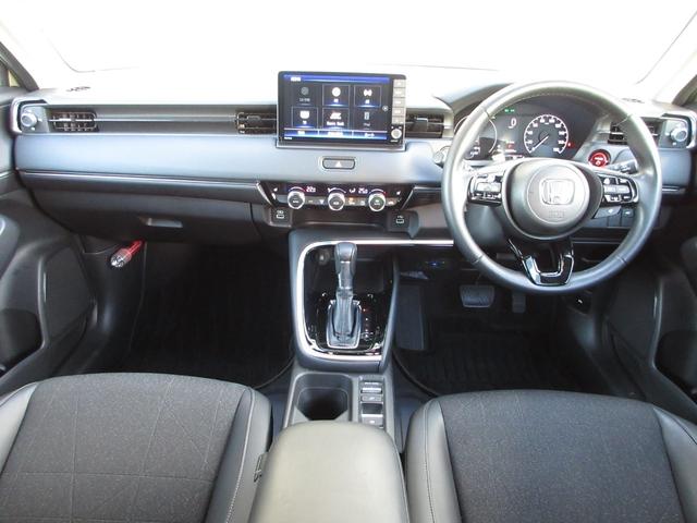 ヴェゼル ｅ：ＨＥＶＺ　ホンダセンシング純正メモリーナビＢｌｕｅｔｏｏｔｈドラレコＥＴＣＲカメラワンオーナー　衝突回避支援ブレーキ機能　１オナ　スマキ　Ｐトランク　フルオートエアコン　Ｄレコ　エアバッグ　両席エアバック　禁煙（2枚目）