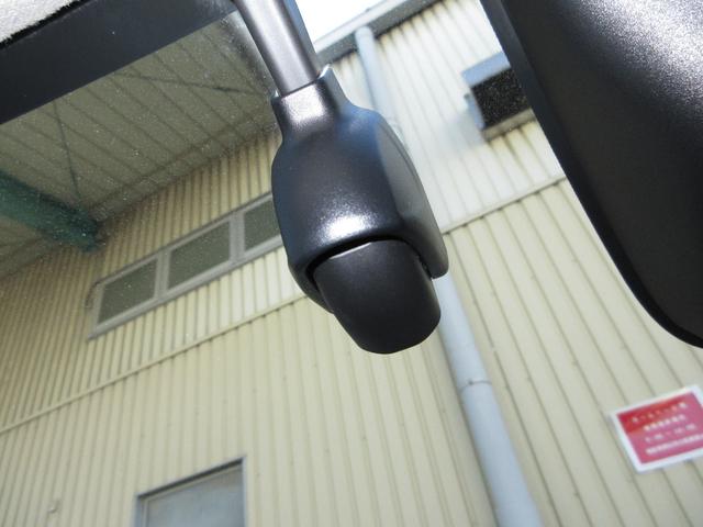 ヴェゼル ｅ：ＨＥＶＺ　ホンダセンシング純正メモリーナビＢｌｕｅｔｏｏｔｈドラレコＥＴＣＲカメラワンオーナー　衝突回避支援ブレーキ機能　１オナ　スマキ　Ｐトランク　フルオートエアコン　Ｄレコ　エアバッグ　両席エアバック　禁煙（6枚目）