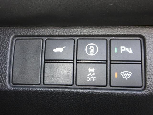 ヴェゼル ｅ：ＨＥＶＺ　ホンダセンシング純正メモリーナビＢｌｕｅｔｏｏｔｈドラレコＥＴＣＲカメラワンオーナー　衝突回避支援ブレーキ機能　１オナ　スマキ　Ｐトランク　フルオートエアコン　Ｄレコ　エアバッグ　両席エアバック　禁煙（18枚目）