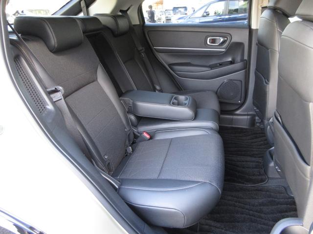 ヴェゼル ｅ：ＨＥＶＺ　ホンダセンシング純正メモリーナビＢｌｕｅｔｏｏｔｈドラレコＥＴＣＲカメラワンオーナー　衝突回避支援ブレーキ機能　１オナ　スマキ　Ｐトランク　フルオートエアコン　Ｄレコ　エアバッグ　両席エアバック　禁煙（27枚目）