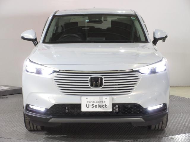 ヴェゼル ｅ：ＨＥＶＸ　ホンダセンシングホンダコネクトディスプレイＢｌｕｅｔｏｏｔｈドラレコＥＴＣＲカメラワンオーナー　前後障害物センサー　ＡＡＣ　１オーナ　イモビライザー　スマ－トキ－　誤発進抑制　ＰＷ　リアカメラ　ＥＳＣ（5枚目）