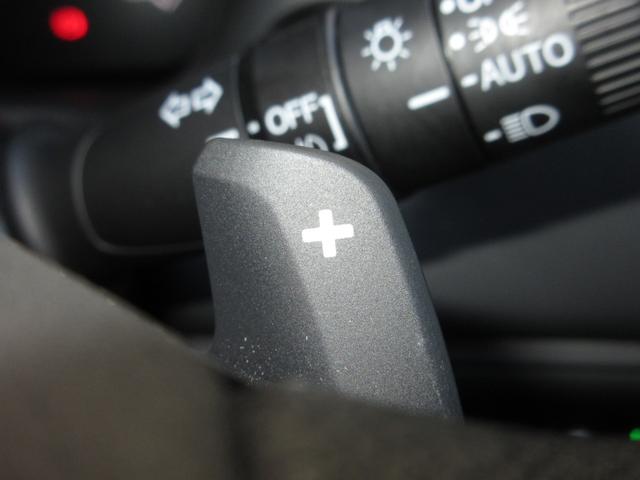 ヴェゼル ｅ：ＨＥＶＸ　ホンダセンシングホンダコネクトディスプレイＢｌｕｅｔｏｏｔｈドラレコＥＴＣＲカメラワンオーナー　前後障害物センサー　ＡＡＣ　１オーナ　イモビライザー　スマ－トキ－　誤発進抑制　ＰＷ　リアカメラ　ＥＳＣ（13枚目）