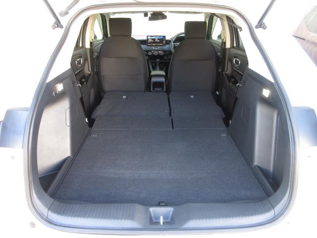 ヴェゼル ｅ：ＨＥＶＸ　ホンダセンシングホンダコネクトディスプレイＢｌｕｅｔｏｏｔｈドラレコＥＴＣＲカメラワンオーナー　前後障害物センサー　ＡＡＣ　１オーナ　イモビライザー　スマ－トキ－　誤発進抑制　ＰＷ　リアカメラ　ＥＳＣ（18枚目）