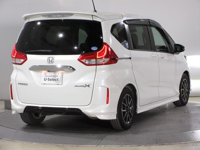 フリード モデューロXホンダセンシング 純正9インチメモリーナビBluetoothETCRカメラ 後カメラ イモビ オートクルーズ 記録簿 スマキー LEDライト DVD再生 サイドエアバッグ PS エアバッグ フルセグ ABS 3列シート(7枚目)