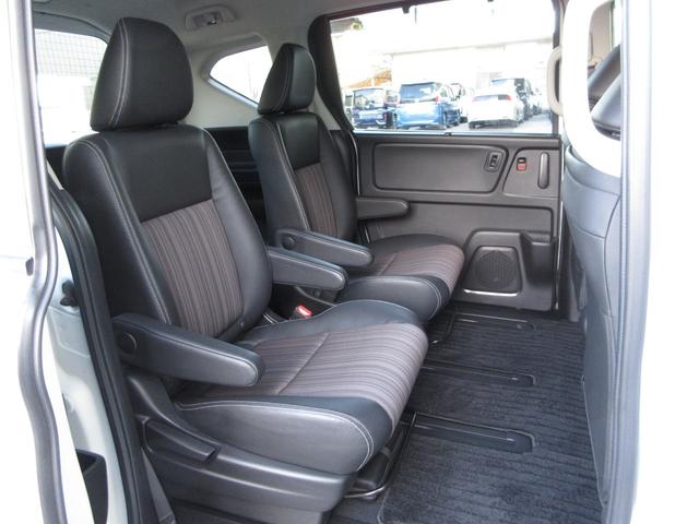 フリード モデューロXホンダセンシング 純正9インチメモリーナビBluetoothETCRカメラ 後カメラ イモビ オートクルーズ 記録簿 スマキー LEDライト DVD再生 サイドエアバッグ PS エアバッグ フルセグ ABS 3列シート(15枚目)