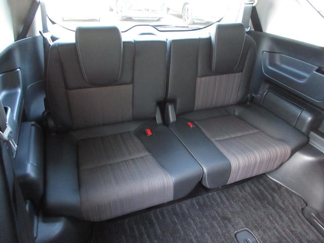 フリード モデューロXホンダセンシング 純正9インチメモリーナビBluetoothETCRカメラ 後カメラ イモビ オートクルーズ 記録簿 スマキー LEDライト DVD再生 サイドエアバッグ PS エアバッグ フルセグ ABS 3列シート(16枚目)