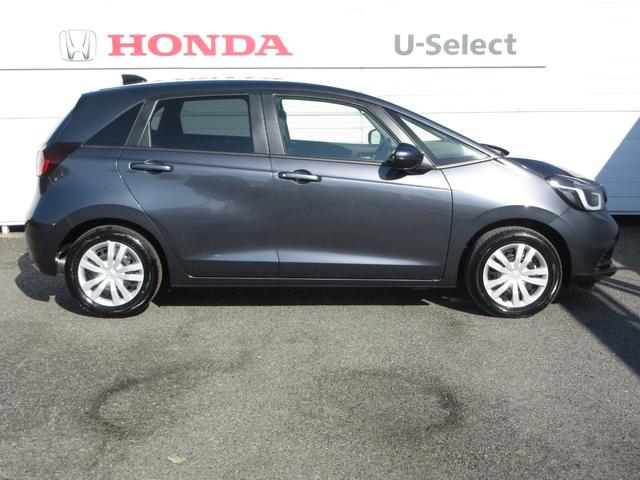 フィット ホーム　ホンダセンシング純正９インチメモリーナビＢｌｕｅｔｏｏｔｈＥＴＣＲカメラワンオーナー　衝突軽減　リアカメラ　ソナー　ＵＳＢ接続　ＡＡＣ　横滑り防止機能　サイドエアバック　ワンオーナー車　オートライト（8枚目）