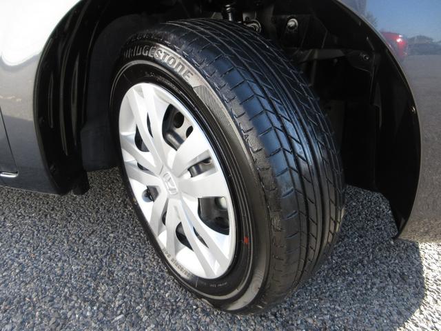 フィット ホーム　ホンダセンシング純正９インチメモリーナビＢｌｕｅｔｏｏｔｈＥＴＣＲカメラワンオーナー　衝突軽減　リアカメラ　ソナー　ＵＳＢ接続　ＡＡＣ　横滑り防止機能　サイドエアバック　ワンオーナー車　オートライト（21枚目）