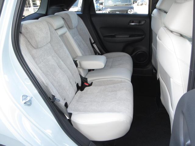 フィット e:HEVホーム ホンダセンシング純正9インチメモリーナビBluetoothドラレコRカメラETCワンオーナー 前後誤発進抑制機能 クリソナ 助手席エアバッグ 運転席エアバッグ 1オナ シートヒーター LEDライト(17枚目)