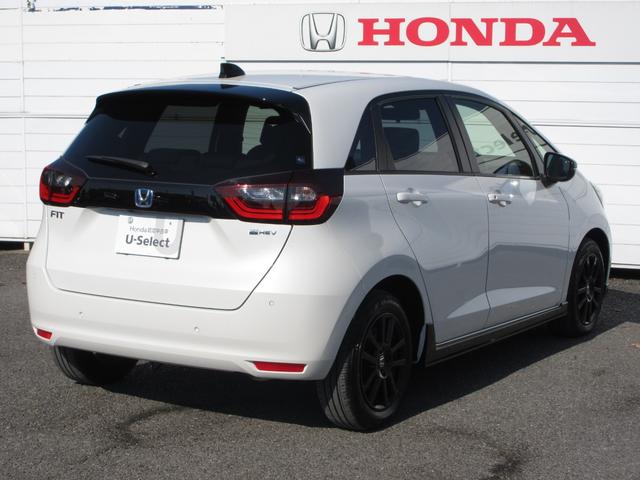 フィット e:HEVホームブラックスタイル 禁煙車ホンダセンシング純正9インチメモリーナビBluetoothドラレコETCRカメラワンオーナー オートライト Bカメラ 1オーナー LEDライト クリアランスソナー サイドSRS VSA 衝突軽減(9枚目)