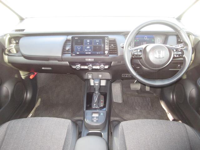 フィット e:HEVホームブラックスタイル 禁煙車ホンダセンシング純正9インチメモリーナビBluetoothドラレコETCRカメラワンオーナー オートライト Bカメラ 1オーナー LEDライト クリアランスソナー サイドSRS VSA 衝突軽減(10枚目)