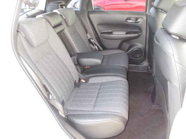 フィット e:HEVホームブラックスタイル 禁煙車ホンダセンシング純正9インチメモリーナビBluetoothドラレコETCRカメラワンオーナー オートライト Bカメラ 1オーナー LEDライト クリアランスソナー サイドSRS VSA 衝突軽減(15枚目)