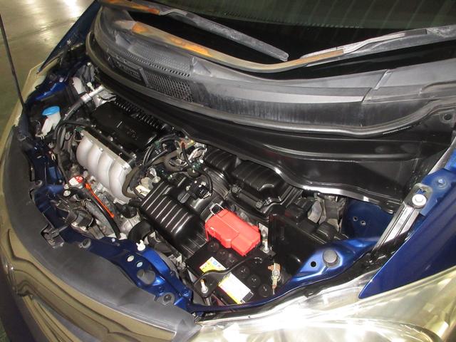 フリード ＧＨ　純正メモリーナビＥＴＣＲカメラワンオーナー　スマキー　１オーナー　リヤカメラ　ナビＴＶ　横滑り防止機能　禁煙　イモビライザー　メンテナンスノート　ＡＵＴＯエアコン　キーレス　Ｗエアバッグ　ＤＶＤ（3枚目）