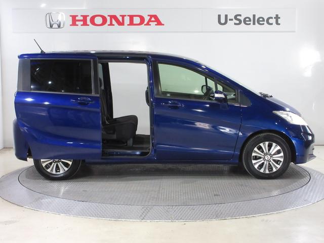 フリード ＧＨ　純正メモリーナビＥＴＣＲカメラワンオーナー　スマキー　１オーナー　リヤカメラ　ナビＴＶ　横滑り防止機能　禁煙　イモビライザー　メンテナンスノート　ＡＵＴＯエアコン　キーレス　Ｗエアバッグ　ＤＶＤ（6枚目）