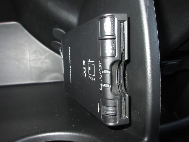 フリード ＧＨ　純正メモリーナビＥＴＣＲカメラワンオーナー　スマキー　１オーナー　リヤカメラ　ナビＴＶ　横滑り防止機能　禁煙　イモビライザー　メンテナンスノート　ＡＵＴＯエアコン　キーレス　Ｗエアバッグ　ＤＶＤ（10枚目）