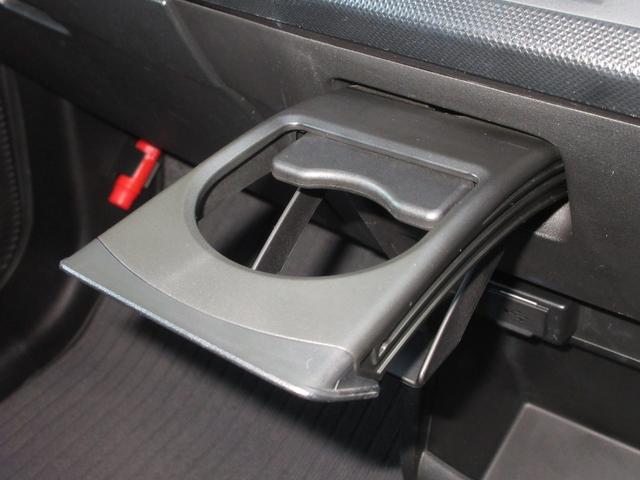 フリード ＧＨ　純正メモリーナビＥＴＣＲカメラワンオーナー　スマキー　１オーナー　リヤカメラ　ナビＴＶ　横滑り防止機能　禁煙　イモビライザー　メンテナンスノート　ＡＵＴＯエアコン　キーレス　Ｗエアバッグ　ＤＶＤ（22枚目）