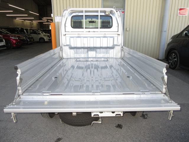 展示前には室内外共に清掃をしております。　納車整備は不良品がありましたら交換致します。ご希望に合わせた部品交換の際には、別途ご料金が発生する可能性がございます。詳細は当スタッフにお問い合わせください。