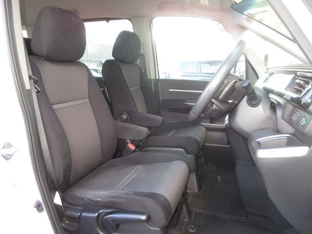 ステップワゴンスパーダ スパーダホンダセンシング 純正メモリーナビBluetoothETCRカメラワンオーナー 盗難防止 助手席エアバッグ ワンオーナ- Wパワスラ リアオートエアコン 地デジ サイドエアバッグ LEDライト 横滑り防止システム 禁煙(16枚目)