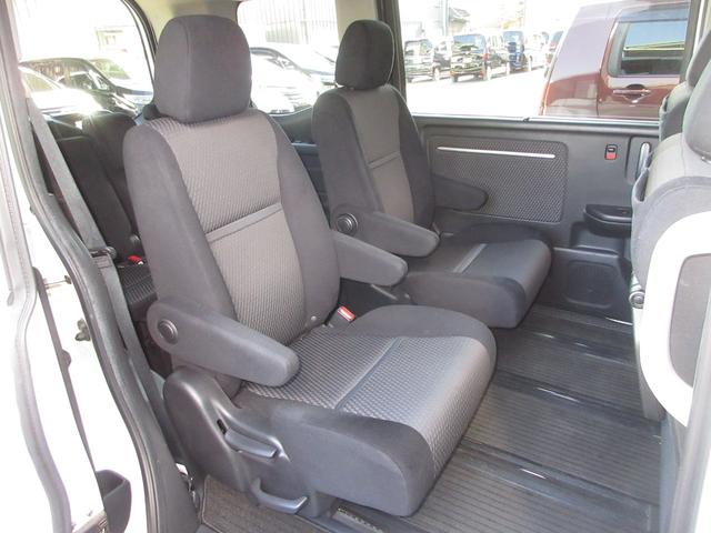 ステップワゴンスパーダ スパーダホンダセンシング 純正メモリーナビBluetoothETCRカメラワンオーナー 盗難防止 助手席エアバッグ ワンオーナ- Wパワスラ リアオートエアコン 地デジ サイドエアバッグ LEDライト 横滑り防止システム 禁煙(17枚目)