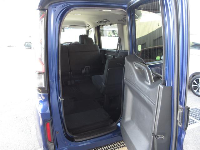 ステップワゴンスパーダ スパーダ　ホンダセンシング　・コバルトブルーパール　・２列目ベンチシート（８人乗りシート）　・純正ナビ　・リアカメラ　・ＥＴＣ　・ホンダセンシング　・Ｂｌｕｅｔｏｏｔｈ　ＡＵＤＩＯ　・両側電動スライドドア　・ワンオーナー（9枚目）