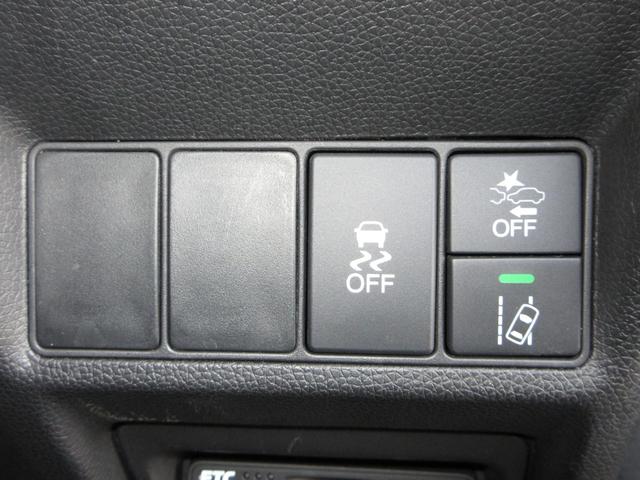 ステップワゴンスパーダ スパーダ　ホンダセンシング　・コバルトブルーパール　・２列目ベンチシート（８人乗りシート）　・純正ナビ　・リアカメラ　・ＥＴＣ　・ホンダセンシング　・Ｂｌｕｅｔｏｏｔｈ　ＡＵＤＩＯ　・両側電動スライドドア　・ワンオーナー（12枚目）