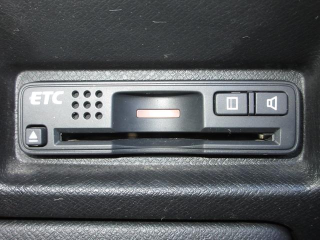 ステップワゴンスパーダ Zクールスピリット 禁煙 ワンオーナー 純正HDDナビ リアエンターテイメントシステム ETC ドラレコ Rカメラ パドルシフト ディスチャージヘッドライト コーナーリングライト コンフォートビューパッケージ クルコン(14枚目)