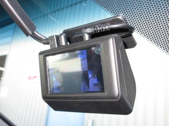 ステップワゴンスパーダ スパーダホンダセンシング　純正メモリーナビＢｌｕｅｔｏｏｔｈＥＴＣＲカメラワンオーナー　盗難防止　助手席エアバッグ　ワンオーナ－　Ｗパワスラ　記録簿有　地デジ　ＬＥＤライト　横滑り防止システム　オートエアコン　リアカメラ　禁煙（4枚目）