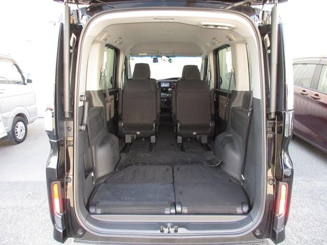 ステップワゴンスパーダ スパーダホンダセンシング　純正メモリーナビＢｌｕｅｔｏｏｔｈＥＴＣＲカメラワンオーナー　盗難防止　助手席エアバッグ　ワンオーナ－　Ｗパワスラ　記録簿有　地デジ　ＬＥＤライト　横滑り防止システム　オートエアコン　リアカメラ　禁煙（18枚目）