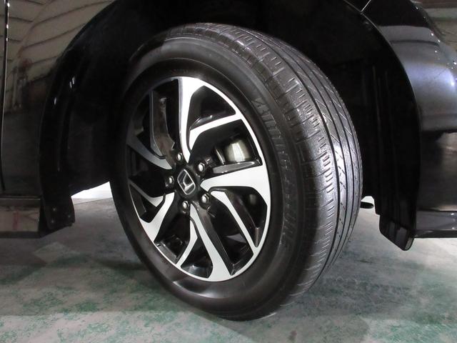 ステップワゴンスパーダ スパーダホンダセンシング　純正メモリーナビＢｌｕｅｔｏｏｔｈＥＴＣＲカメラワンオーナー　盗難防止　助手席エアバッグ　ワンオーナ－　Ｗパワスラ　記録簿有　地デジ　ＬＥＤライト　横滑り防止システム　オートエアコン　リアカメラ　禁煙（21枚目）