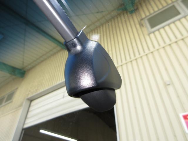 フィット e:HEVクロスター 禁煙車 ワンオーナー ホンダセンシング 純正9インチメモリーナビ Bluetooth 前後ドラレコ ETC リヤカメラ 衝突回避システム 前後障害物センサー LEDランプ サイドエアバック(4枚目)