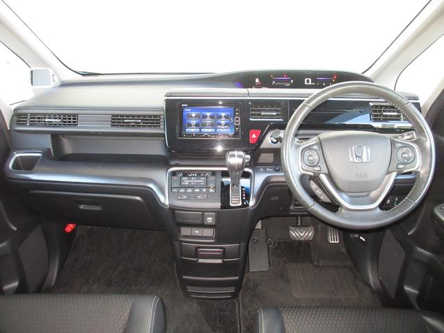 ステップワゴンスパーダ スパーダ・クールスピリットホンダセンシング ワンオーナー 点検パック当社実施済み ナビ ミュージックサーバー Bluetooth USB フルセグ リアカメラ ETC シートヒーター 両側電動ドア 純正前後ドラレコ 純正17インチアルミ(12枚目)