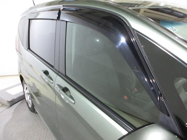 フリードハイブリッド ハイブリッド・Ｇホンダセンシング　純正メモリーナビＢｌｕｅｔｏｏｔｈドラレコＥＴＣＲカメラ　軽減ブレーキ　キーフリーシステム　記録簿　ＥＣＯＮ　後カメラ　Ａクルーズ　ＬＥＤヘッドランプ　横滑防止　ドライブレコーダ　パワーウインドウ（8枚目）