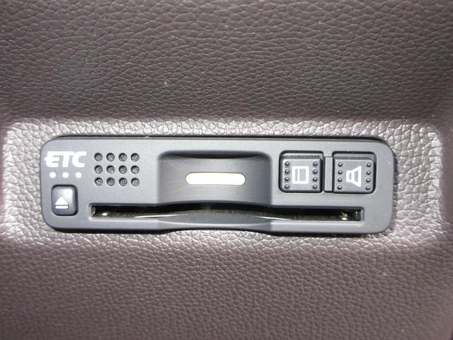 フリードハイブリッド ハイブリッド・Ｇホンダセンシング　純正メモリーナビＢｌｕｅｔｏｏｔｈドラレコＥＴＣＲカメラ　軽減ブレーキ　キーフリーシステム　記録簿　ＥＣＯＮ　後カメラ　Ａクルーズ　ＬＥＤヘッドランプ　横滑防止　ドライブレコーダ　パワーウインドウ（11枚目）