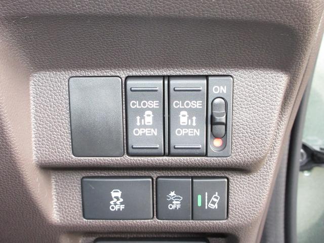 フリードハイブリッド ハイブリッド・Ｇホンダセンシング　純正メモリーナビＢｌｕｅｔｏｏｔｈドラレコＥＴＣＲカメラ　軽減ブレーキ　キーフリーシステム　記録簿　ＥＣＯＮ　後カメラ　Ａクルーズ　ＬＥＤヘッドランプ　横滑防止　ドライブレコーダ　パワーウインドウ（12枚目）