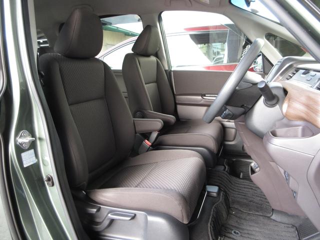 フリードハイブリッド ハイブリッド・Ｇホンダセンシング　純正メモリーナビＢｌｕｅｔｏｏｔｈドラレコＥＴＣＲカメラ　軽減ブレーキ　キーフリーシステム　記録簿　ＥＣＯＮ　後カメラ　Ａクルーズ　ＬＥＤヘッドランプ　横滑防止　ドライブレコーダ　パワーウインドウ（14枚目）