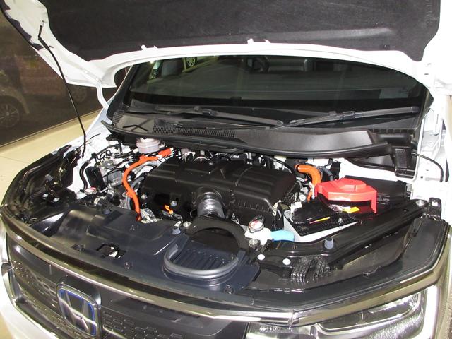 ステップワゴン ｅ：ＨＥＶスパーダ　ワンオーナー　禁煙車　純正１１．４インチナビ　フルセグ　Ｂｌｕｅｔｏｏｔｈ　ＵＳＢ　ミュージックサーバー　前後ドラレコ　ＥＴＣ２．０　バックカメラ　シートヒーター　両側電動スライドドア　ＬＥＤライト（2枚目）