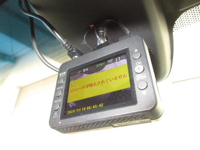 ヴェゼル ハイブリッドX ホンダセンシング純正メモリーナビBluetoothドラレコRカメラETC リヤカメラ ETC付き Aクルーズ セキュリティアラーム VSA 整備記録簿 ナビTV スマートキ USB接続 DVD再生機能(4枚目)