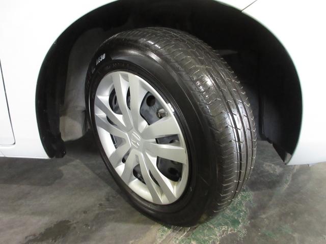 フィット ｅ：ＨＥＶベーシック　ホンダセンシング純正メモリーナビＢｌｕｅｔｏｏｔｈＲカメラ　カーテンエアバッグ　ＵＳＢポート　セキュリティアラーム　スマートキー　ＬＥＤヘッド　パワーウインドウ　オートエアコン　クルーズコントロール（19枚目）