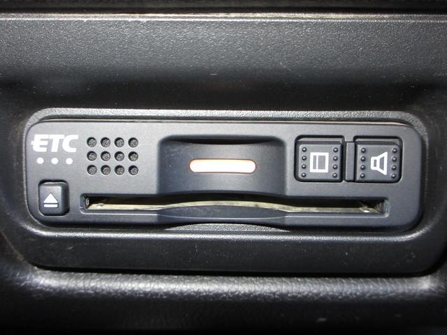 ステップワゴンスパーダ スパーダ・クールスピリットホンダセンシングブラスタ　純正９インチメモリーナビＢｌｕｅｔｏｏｔｈＥＴＣＲカメラワンオーナー　リアカメラ　ＵＳＢ接続　衝突軽減　サイドカーテンエアバック　記録簿　ＬＥＤライト　シートヒーター　オートエアコン　ＥＴＣ車載器（12枚目）