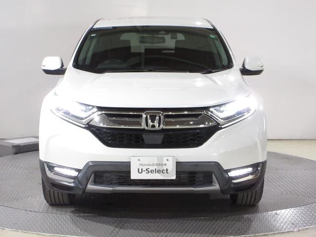 ハロゲンより明るく、より遠くまでさらなる安心感のあるＬＥＤヘッドライトを採用。照射軸の上下方向を自動調整するオートレベリング機構、点灯忘れも防止できるオートライトコントロール機構付きです。